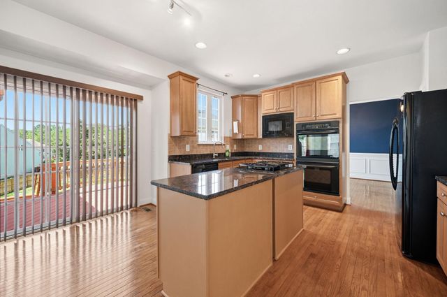 3311 MCCORKLE CT, Triangle, VA 22172