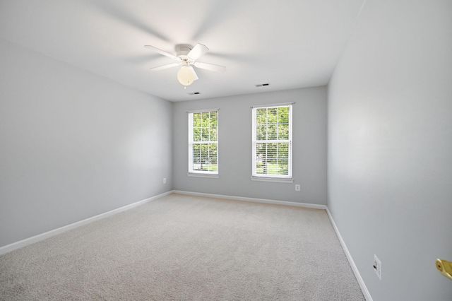 3311 MCCORKLE CT, Triangle, VA 22172