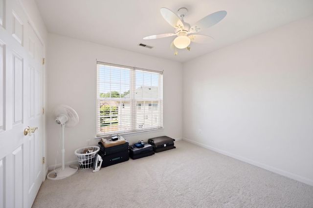 3311 MCCORKLE CT, Triangle, VA 22172