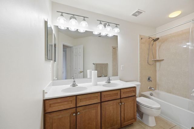 3311 MCCORKLE CT, Triangle, VA 22172