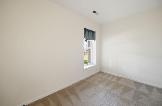 3311 MCCORKLE CT, Triangle, VA 22172