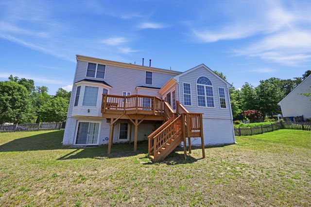 3311 MCCORKLE CT, Triangle, VA 22172