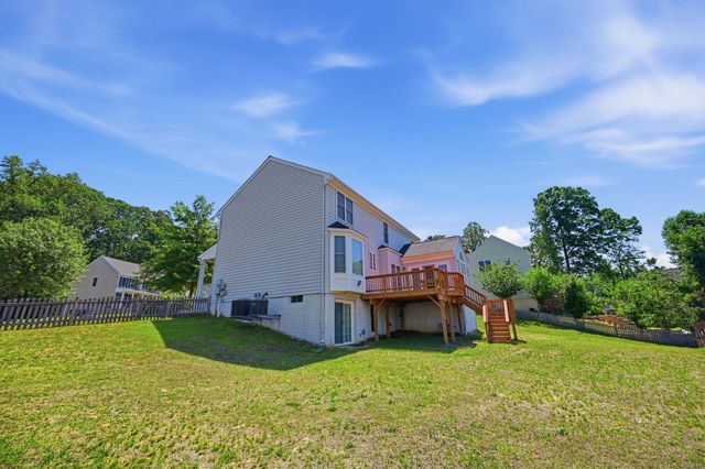 3311 MCCORKLE CT, Triangle, VA 22172