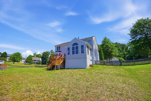 3311 MCCORKLE CT, Triangle, VA 22172