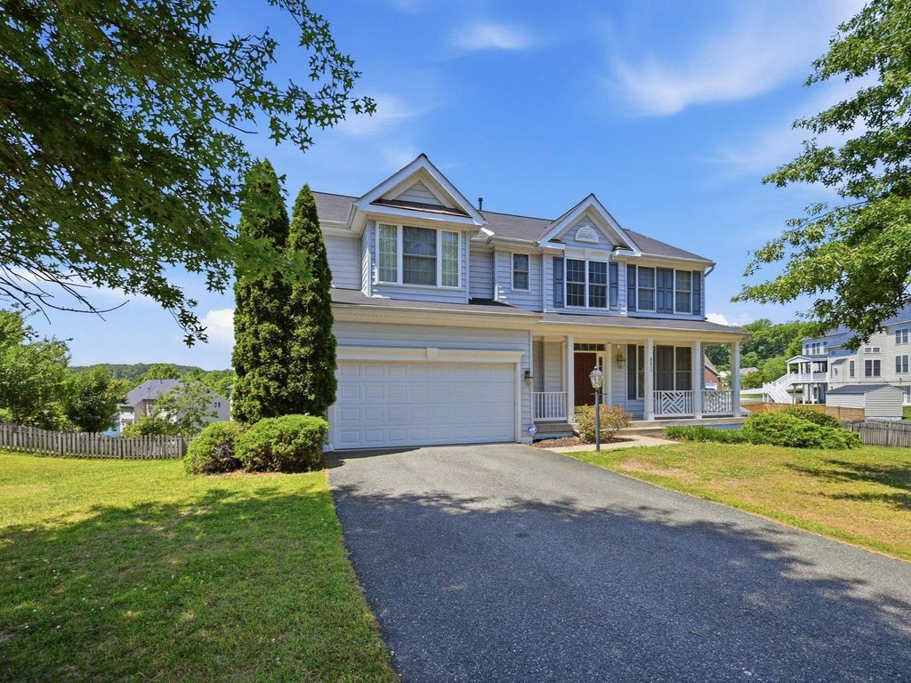 3311 MCCORKLE CT, Triangle, VA 22172
