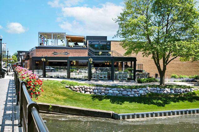 2522 Redwood Trail, Wonder Lake, IL 60097