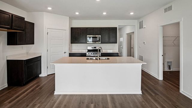 2522 Redwood Trail, Wonder Lake, IL 60097