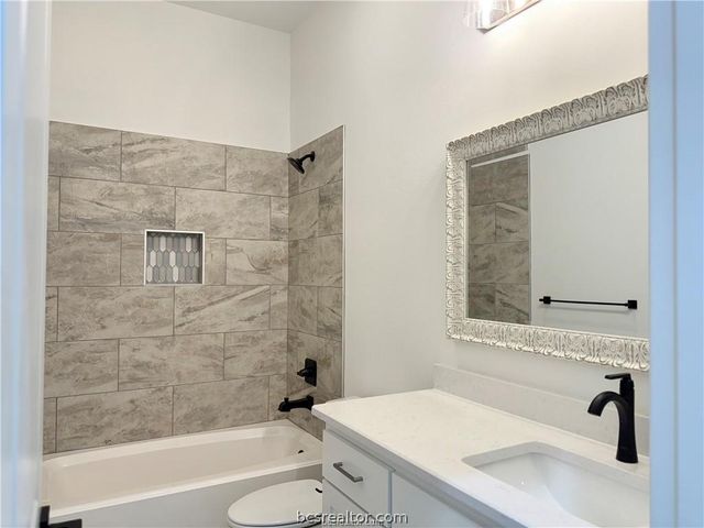 4213 Skylar Drive, College Station, TX 77845