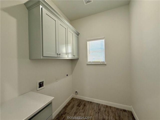 4213 Skylar Drive, College Station, TX 77845