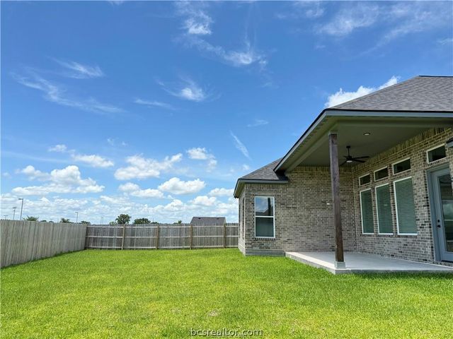 4213 Skylar Drive, College Station, TX 77845