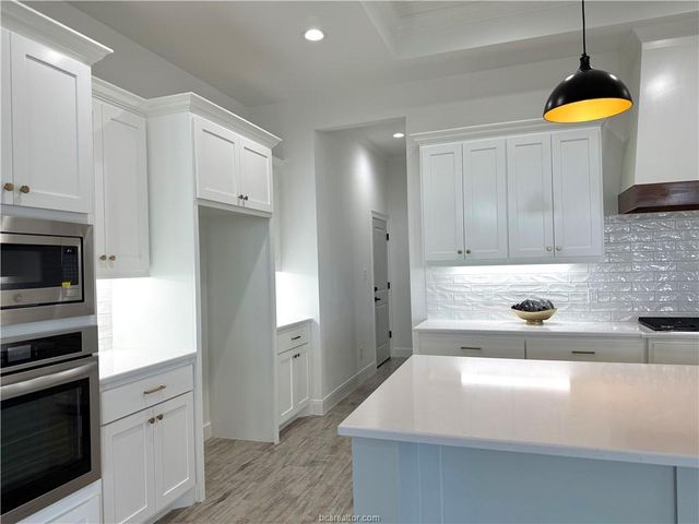 4213 Skylar Drive, College Station, TX 77845
