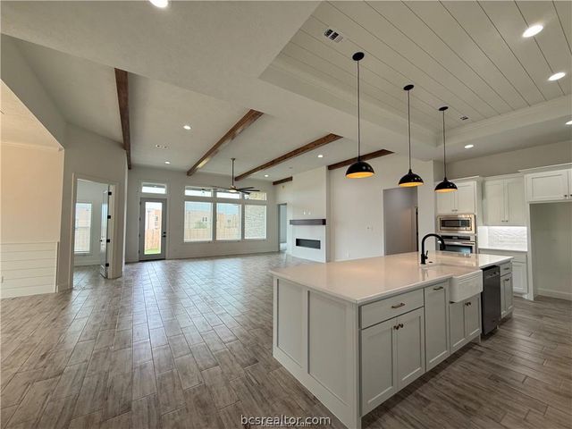 4213 Skylar Drive, College Station, TX 77845