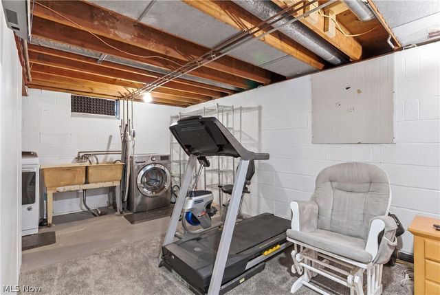 14580 Whitney Road, Strongsville, OH 44136