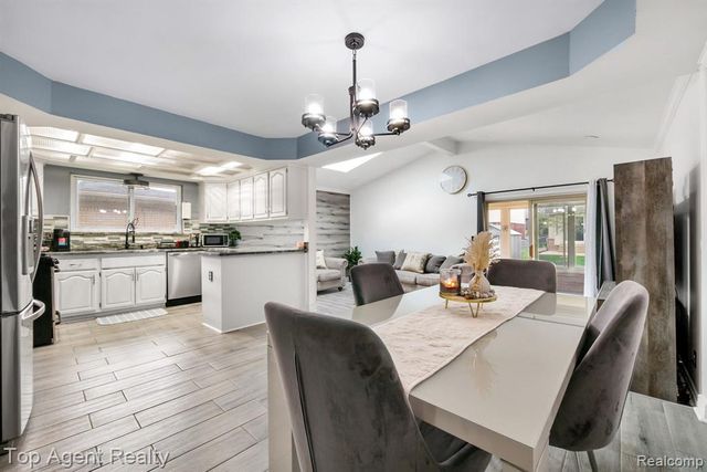 33437 Somerset Drive, Sterling Heights, MI 48312