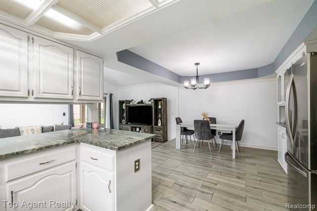 33437 Somerset Drive, Sterling Heights, MI 48312