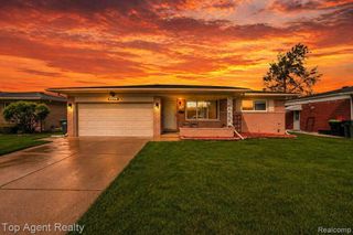 33437 Somerset Drive, Sterling Heights, MI 48312