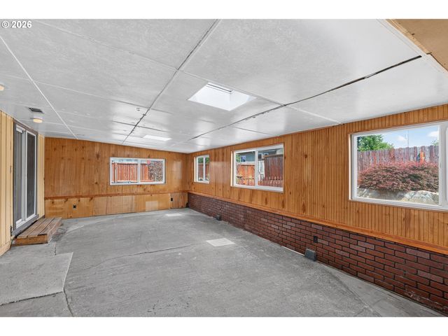 1549 Ne 9TH St, Mc Minnville, OR 97128