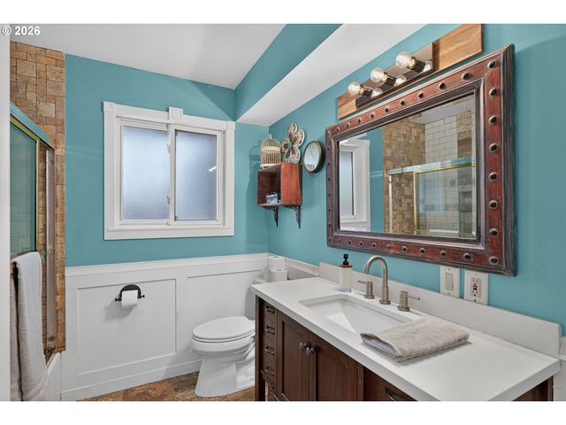 1549 Ne 9TH St, Mc Minnville, OR 97128
