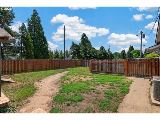 1549 Ne 9TH St, Mc Minnville, OR 97128