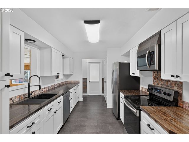 1549 Ne 9TH St, Mc Minnville, OR 97128