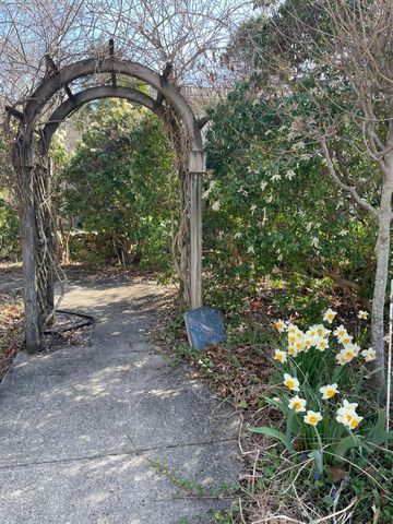 209 Union Street, Yarmouth Port, MA 02675