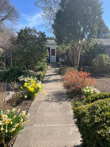 209 Union Street, Yarmouth Port, MA 02675