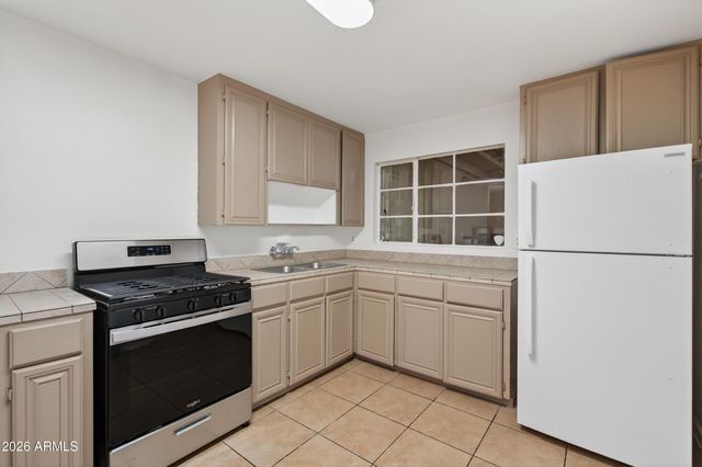 2217 W RANCHO Drive, Phoenix, AZ 85015