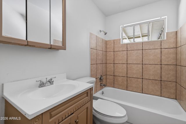 2217 W RANCHO Drive, Phoenix, AZ 85015