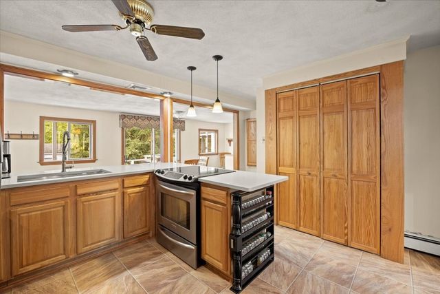 58 Briarwood Dr, Taunton, MA 02780