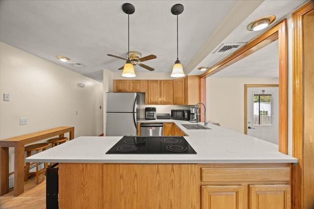 58 Briarwood Dr, Taunton, MA 02780