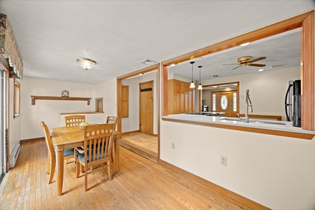 58 Briarwood Dr, Taunton, MA 02780