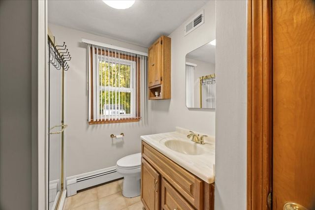 58 Briarwood Dr, Taunton, MA 02780