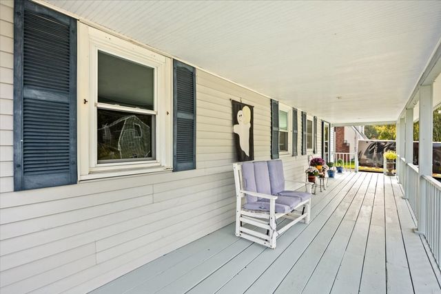 58 Briarwood Dr, Taunton, MA 02780