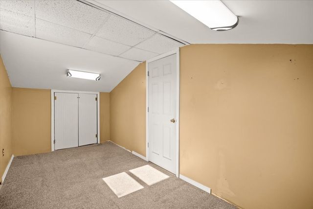 58 Briarwood Dr, Taunton, MA 02780