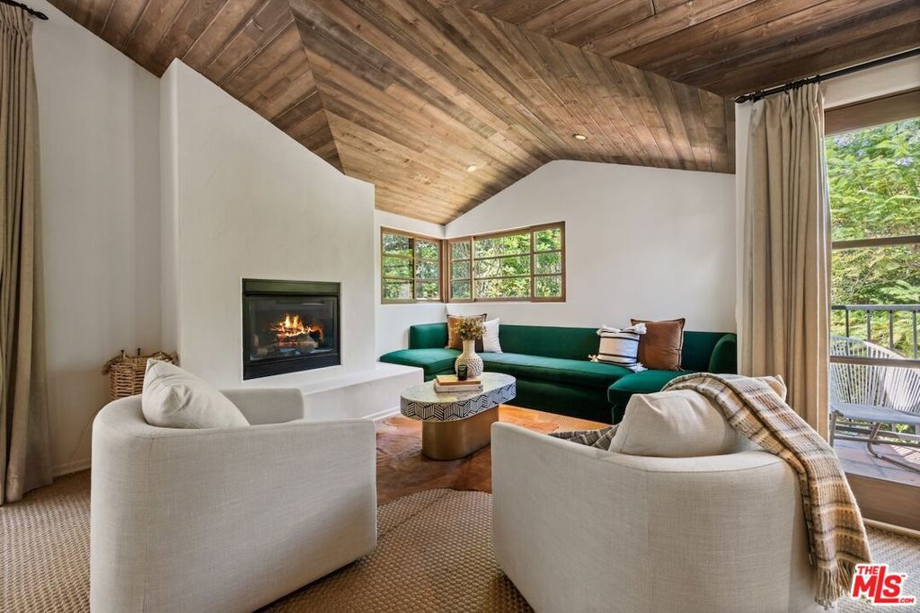 Image 42 of property listing at 11662 Duque Drive, Studio City, CA 91604