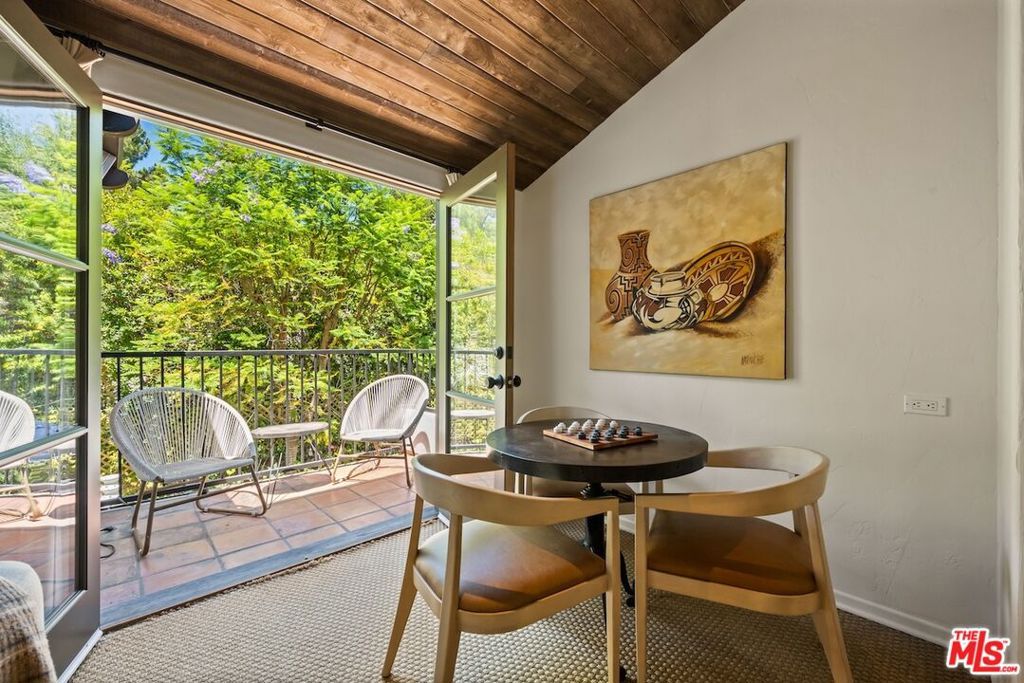 Image 43 of property listing at 11662 Duque Drive, Studio City, CA 91604