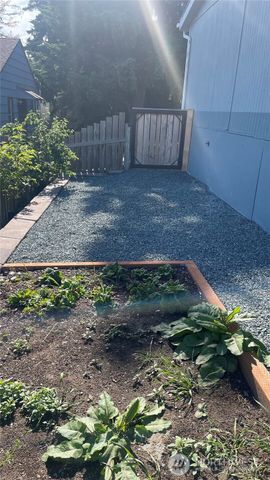 2168 Norman Drive, Oak Harbor, WA 98277
