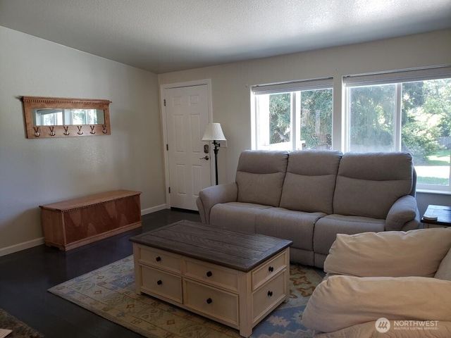 2168 Norman Drive, Oak Harbor, WA 98277