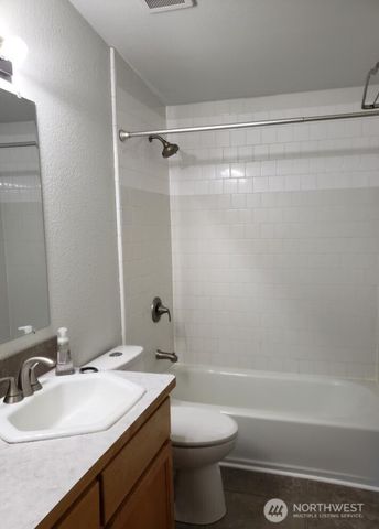 2168 Norman Drive, Oak Harbor, WA 98277