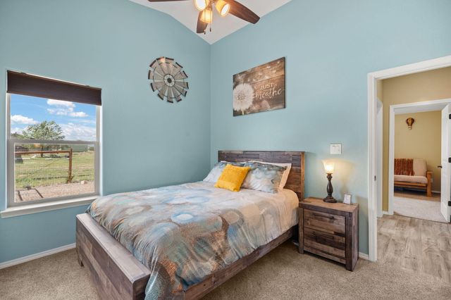 75 Evening Star Loop, Edgewood, NM 87015