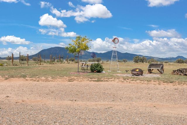 75 Evening Star Loop, Edgewood, NM 87015