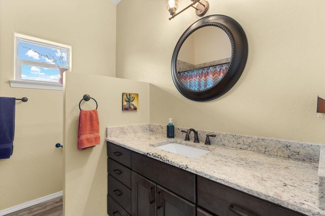 75 Evening Star Loop, Edgewood, NM 87015