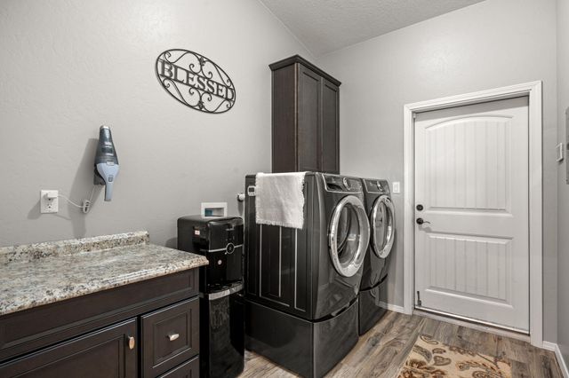 75 Evening Star Loop, Edgewood, NM 87015