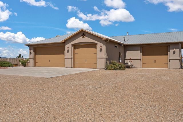 75 Evening Star Loop, Edgewood, NM 87015