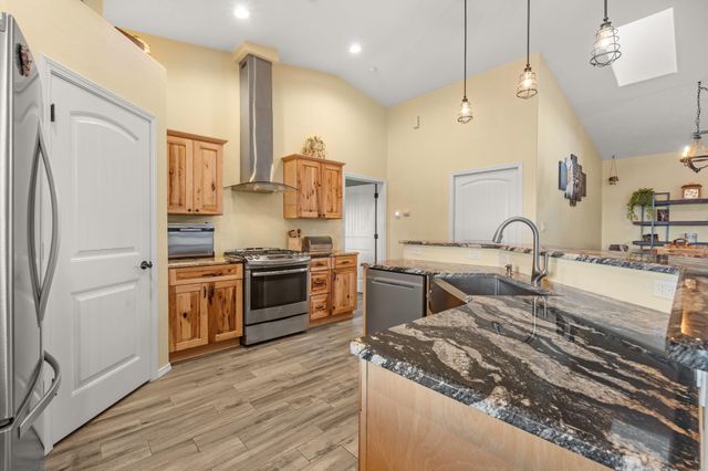 75 Evening Star Loop, Edgewood, NM 87015