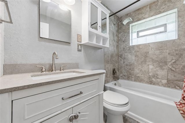 214 Barr St, Canonsburg, PA 15317