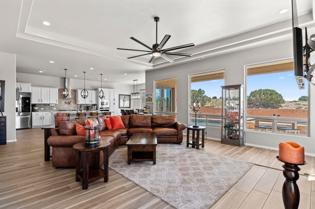 5611 Desert Sky, Rio Rancho, NM 87144