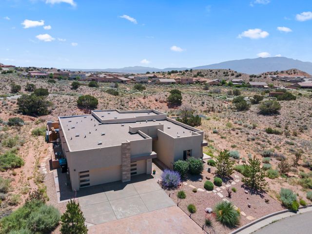 5611 Desert Sky, Rio Rancho, NM 87144