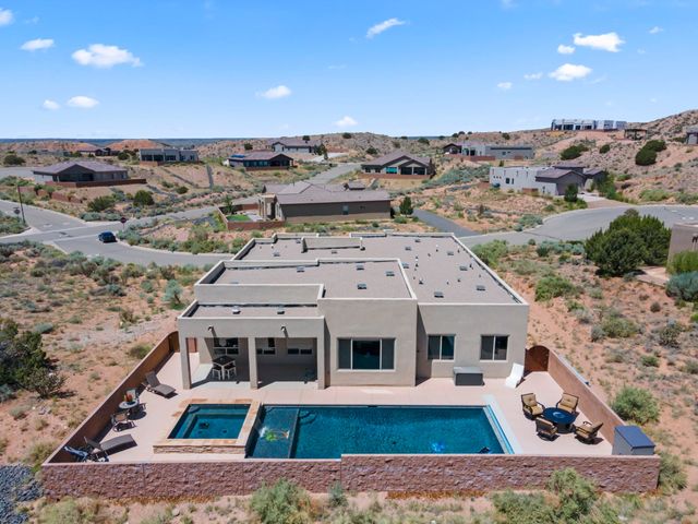 5611 Desert Sky, Rio Rancho, NM 87144