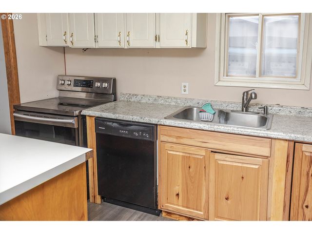 843 Nw BRIDGE St, John Day, OR 97845